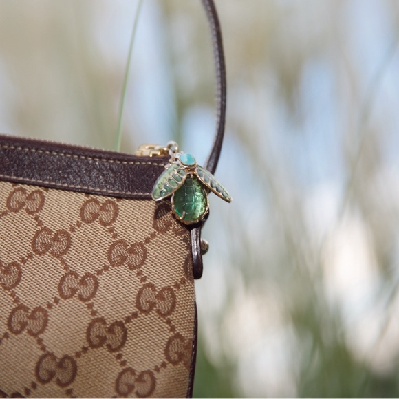 Gucci Canvas Bumble Bee Charm Pochette Shoulder Bag - Picture 2 of 11